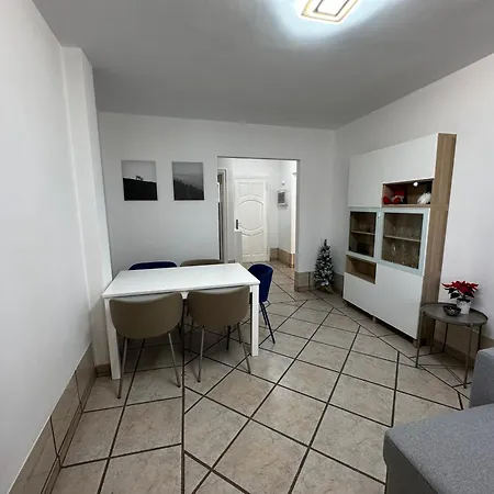 Апартаменти Cozy At El Duque